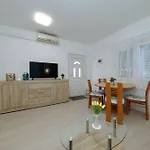 Zamalin Seaview Daire Tribalj